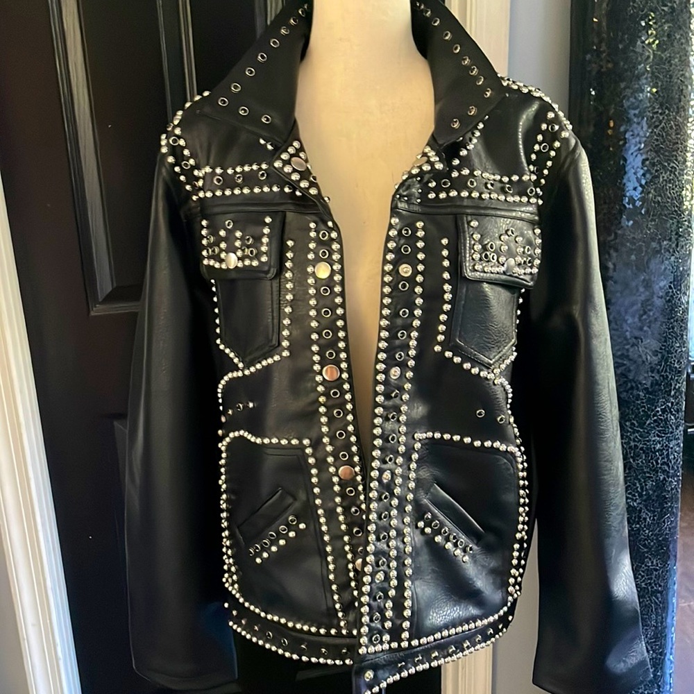 NWT faux leather studded jacket 🖤🔥